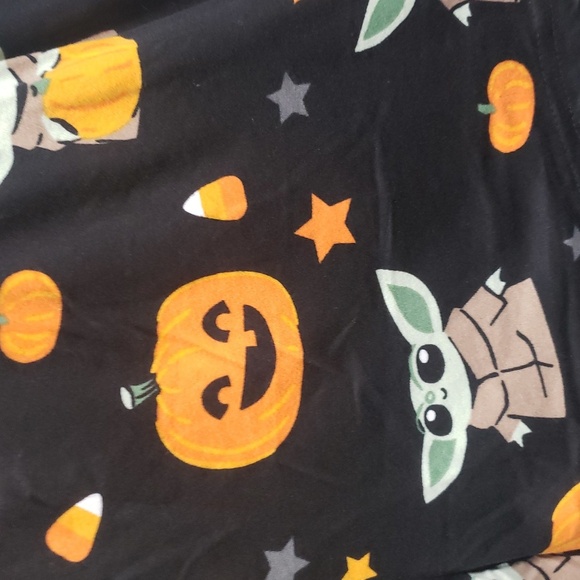 Munki Munki Star Wars NWOT Black Halloween Baby Yoda Sleep Shorts, S - Picture 6 of 6